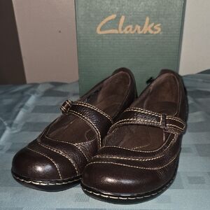 Clarks Women's Dark Brown Leather Flats
